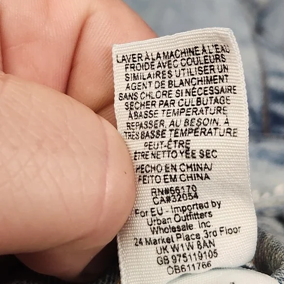 Free People Denim Jacket Women‎ M/L Distressed Light Wash Jean Coat - Picture 8 of 15